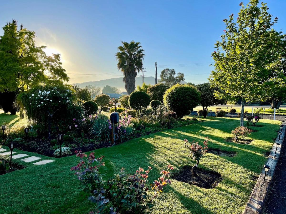 Quirindi Sunflower Motor Inn Екстер'єр фото