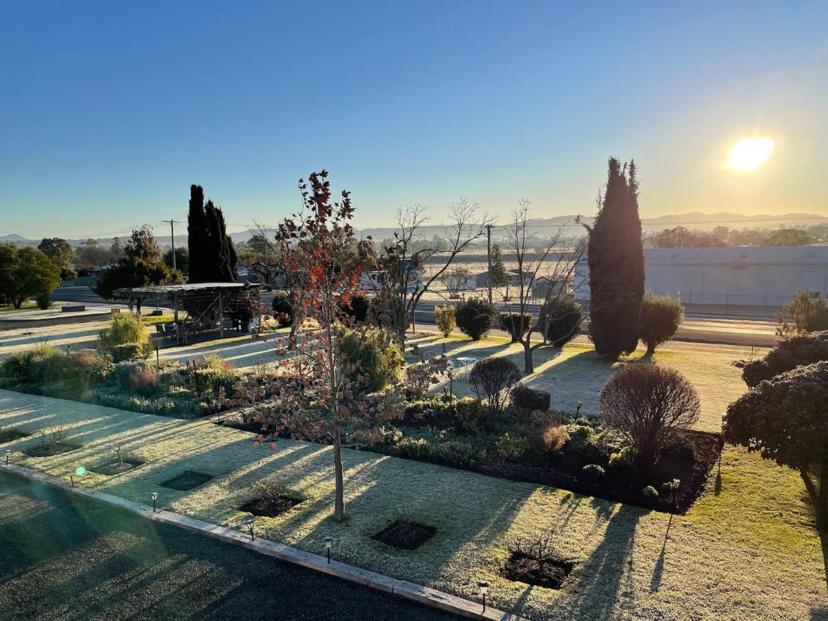 Quirindi Sunflower Motor Inn Екстер'єр фото