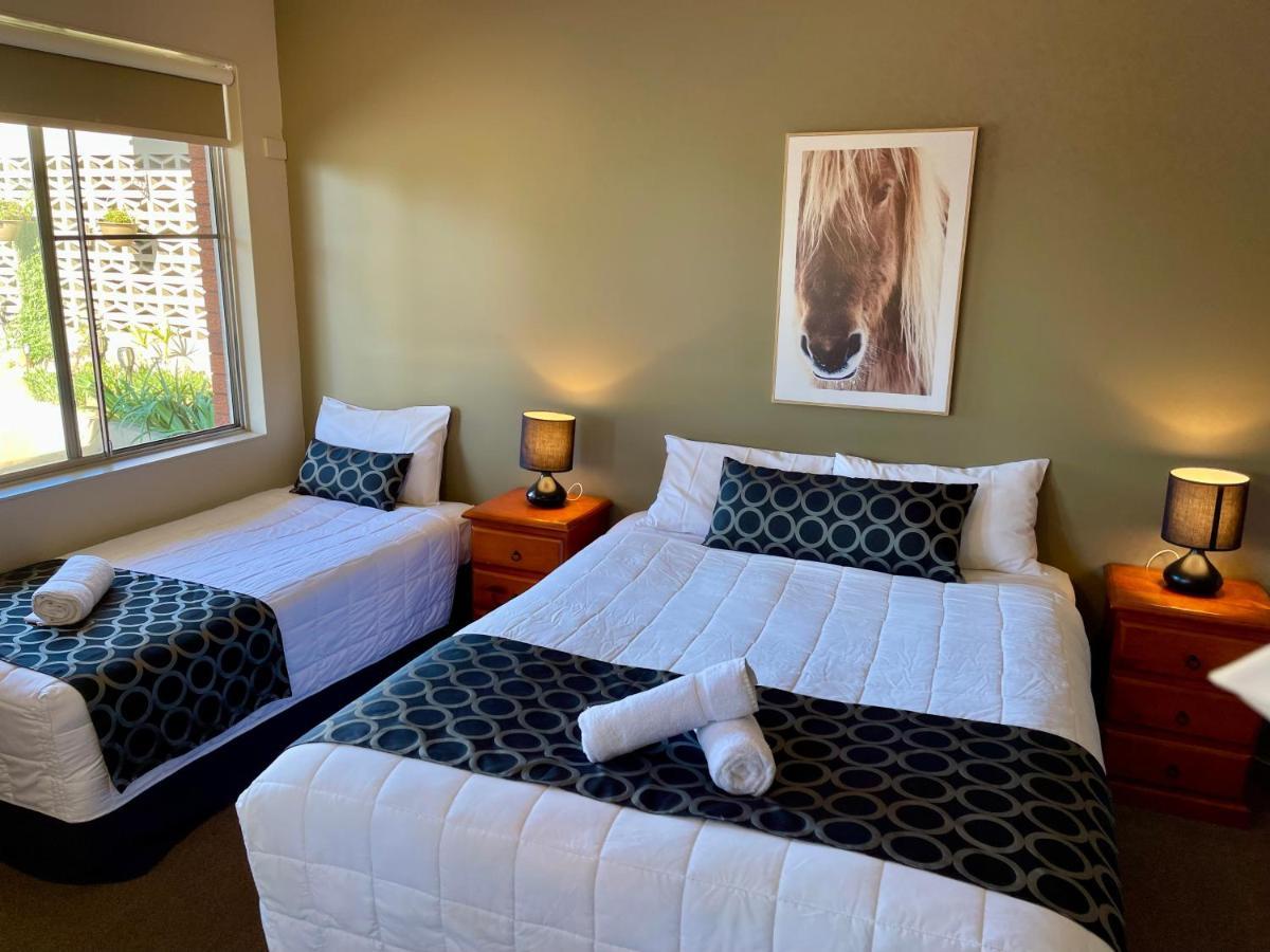 Quirindi Sunflower Motor Inn Екстер'єр фото